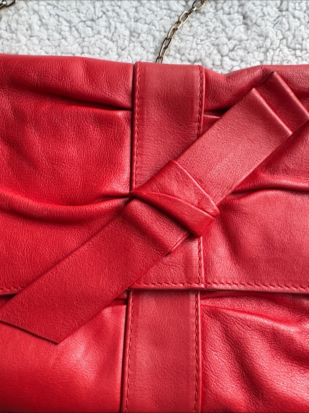 Beautiful Red Furla Bow
Clutch w/removable gold chain calfskin leather VTG - Picture 5 of 15